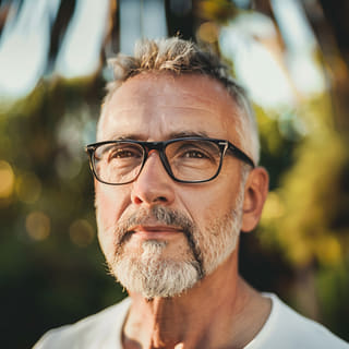 Experienced team member at Mike Leto crypto trading platform
